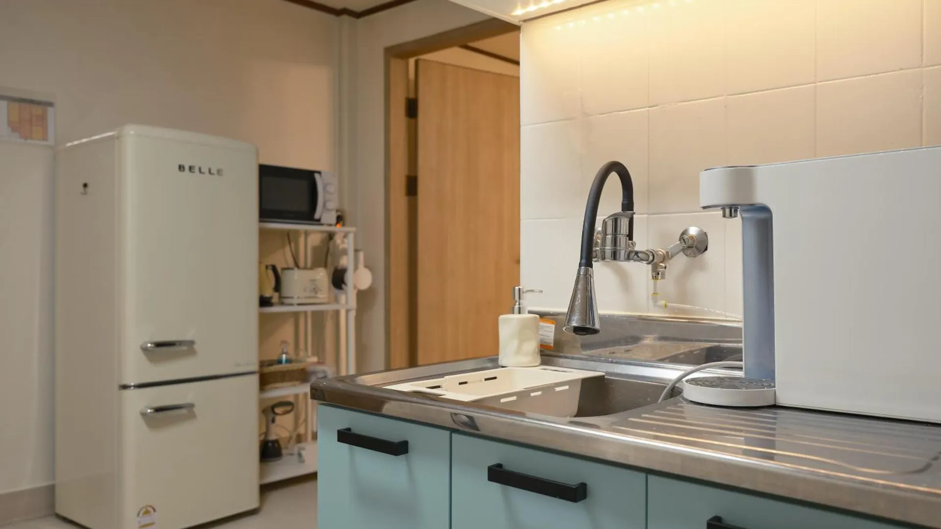 Pensjonat Walking Distance To Sindorim Station, 3 Rooms, 4 Queen Beds, 2 Bathrooms, 1 Minute To Yeongdeungpo Station Bus Stop Seul Korea Południowa