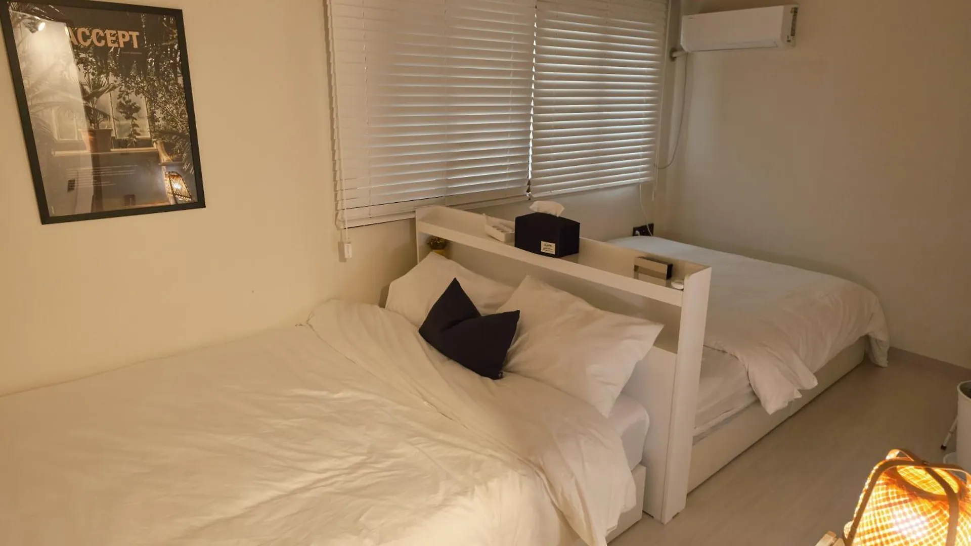 Walking Distance To Sindorim Station, 3 Rooms, 4 Queen Beds, 2 Bathrooms, 1 Minute To Yeongdeungpo Station Bus Stop ソウル特別市 韓国