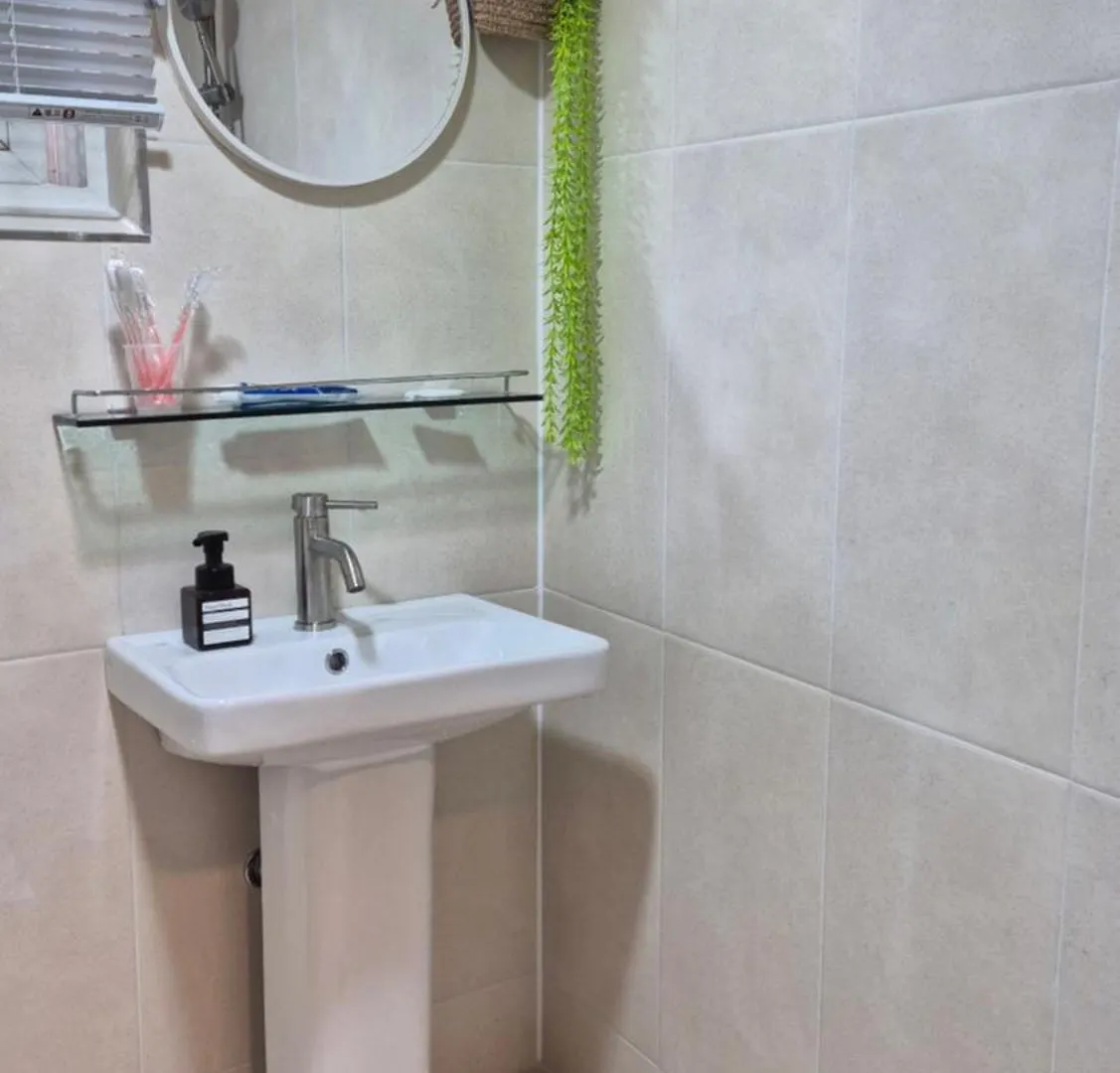Walking Distance To Sindorim Station, 3 Rooms, 4 Queen Beds, 2 Bathrooms, 1 Minute To Yeongdeungpo Station Bus Stop ソウル特別市 0*,